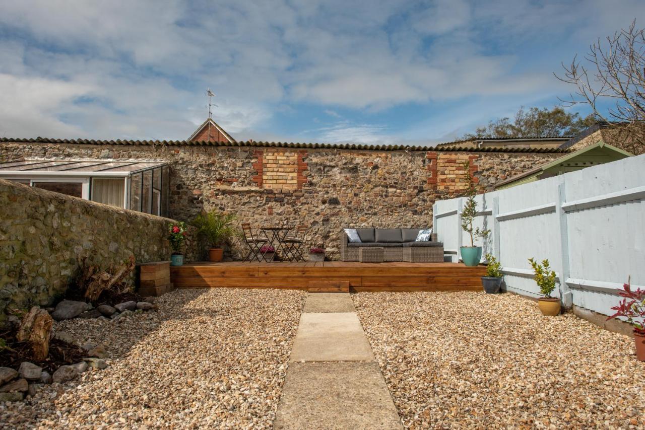 Seashells, Close To Seafront, Large Private Garden Lyme Regis